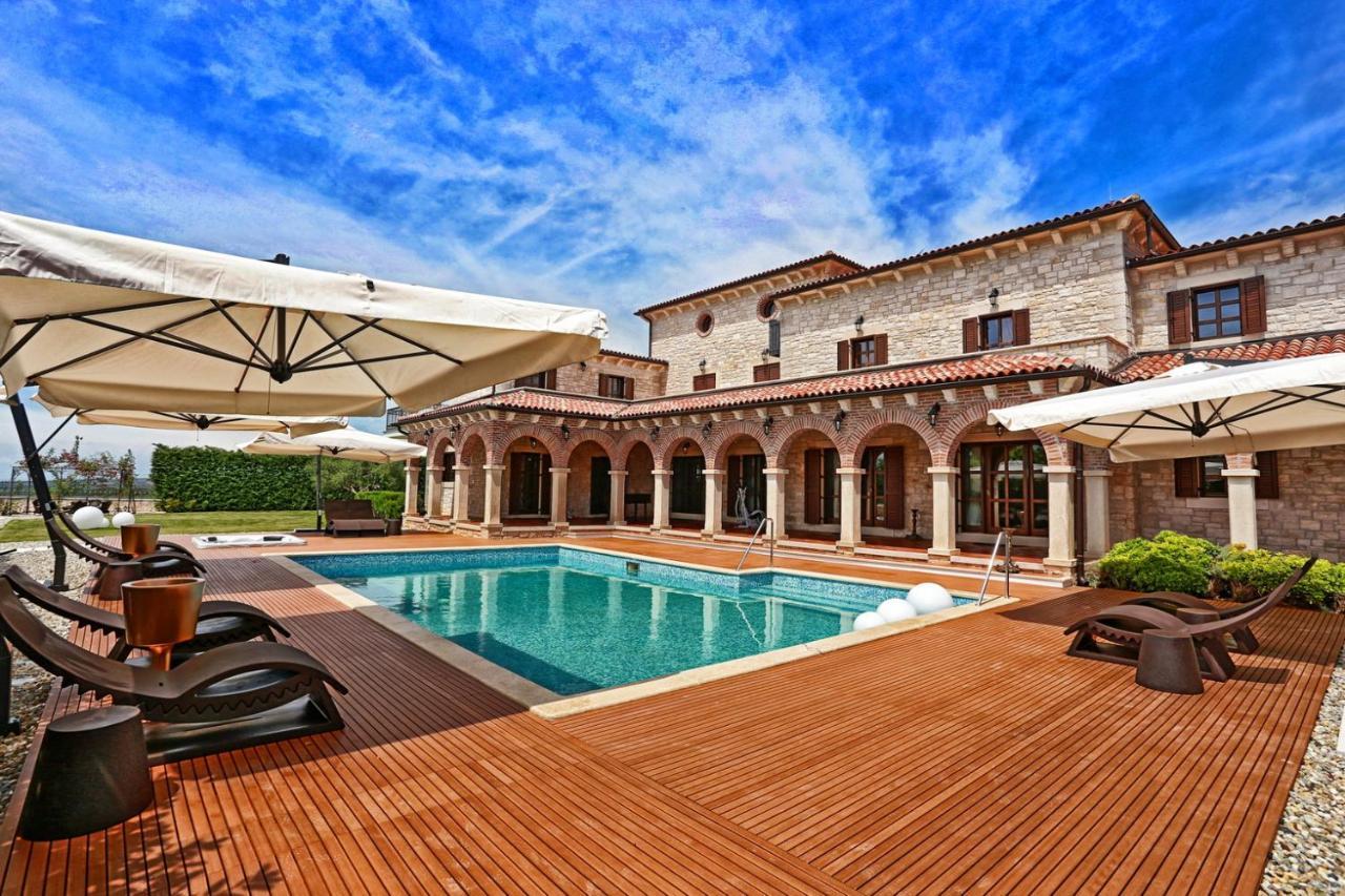Villa Carolus-Luxurious Istrian Villa Barat  المظهر الخارجي الصورة