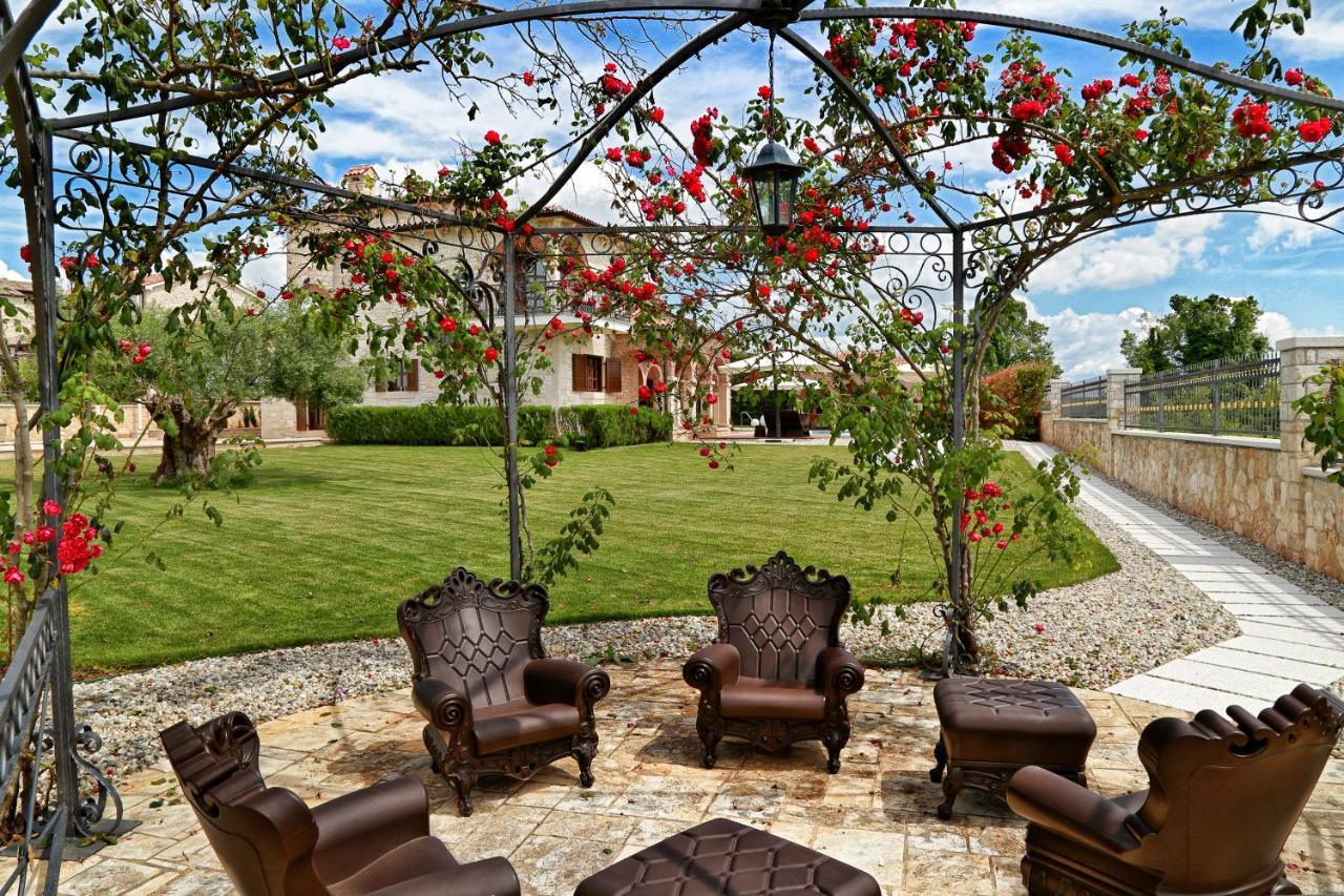 Villa Carolus-Luxurious Istrian Villa Barat  المظهر الخارجي الصورة