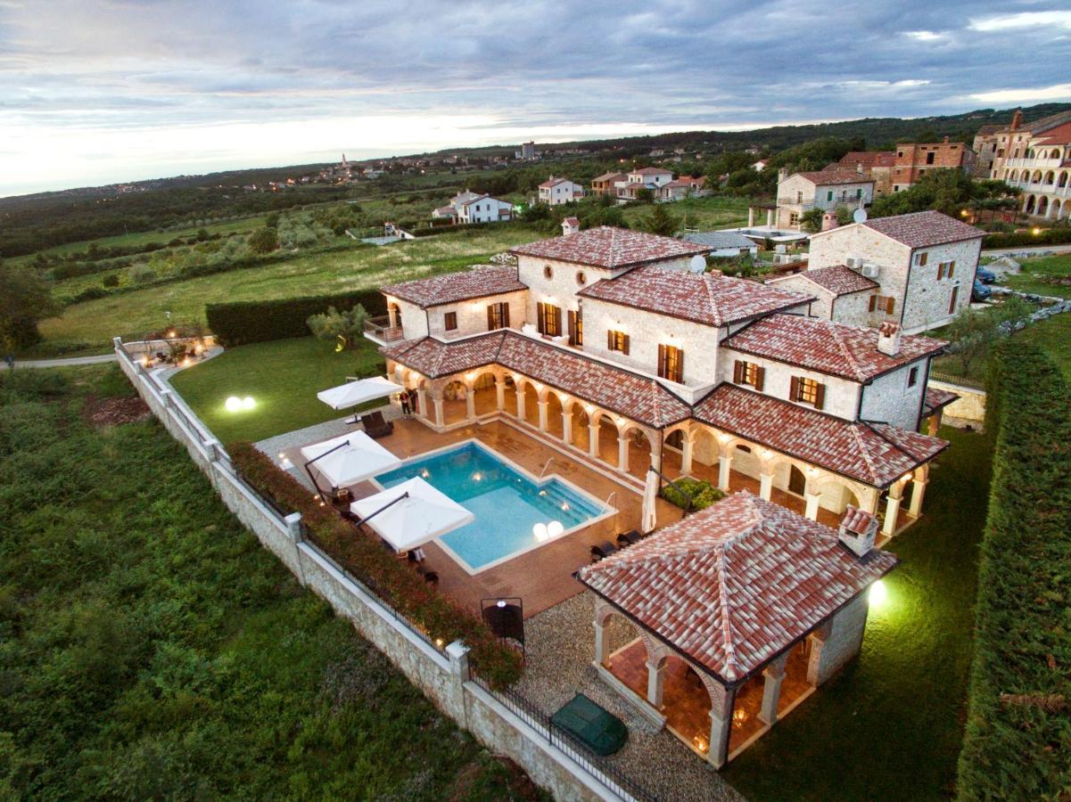Villa Carolus-Luxurious Istrian Villa Barat  المظهر الخارجي الصورة