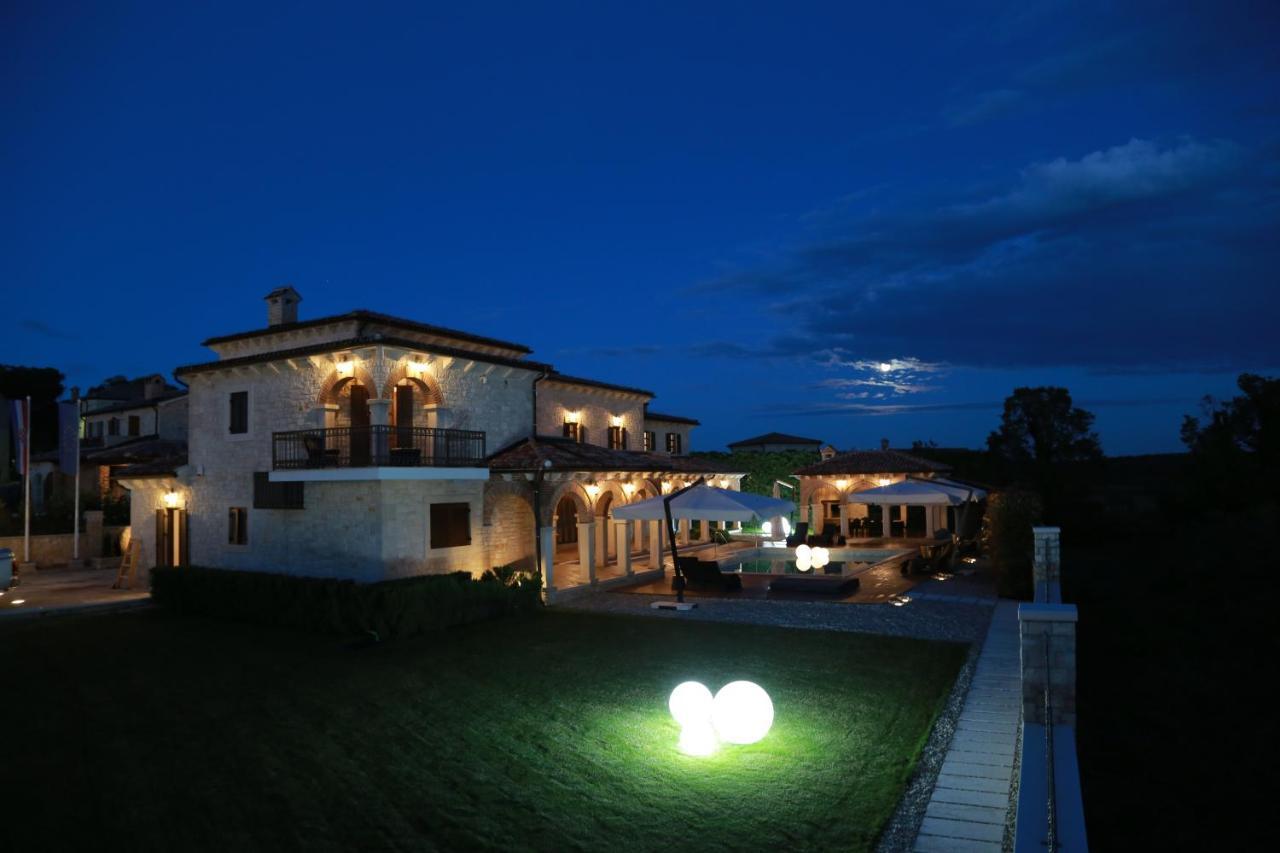 Villa Carolus-Luxurious Istrian Villa Barat  المظهر الخارجي الصورة