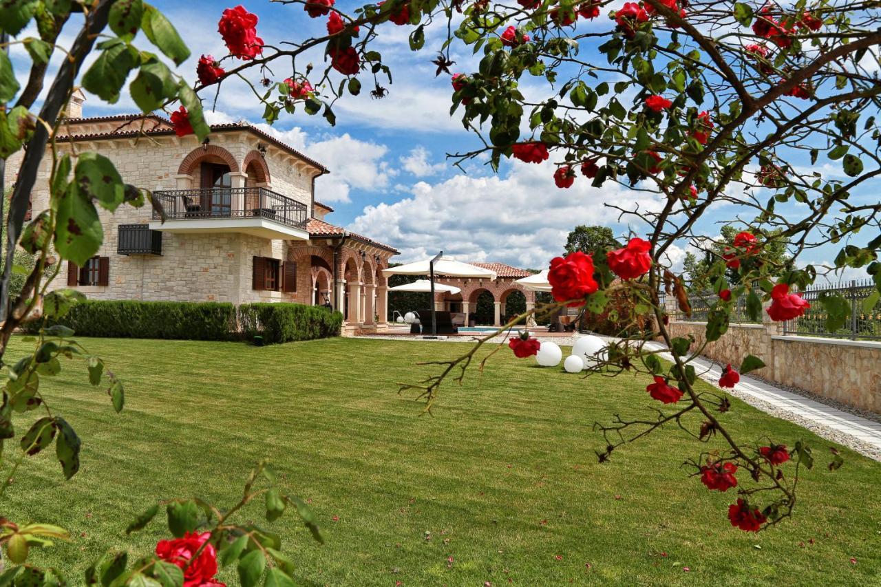 Villa Carolus-Luxurious Istrian Villa Barat  المظهر الخارجي الصورة