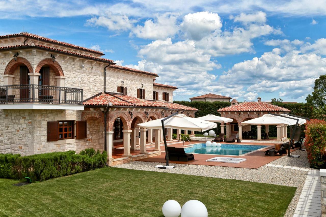 Villa Carolus-Luxurious Istrian Villa Barat  المظهر الخارجي الصورة