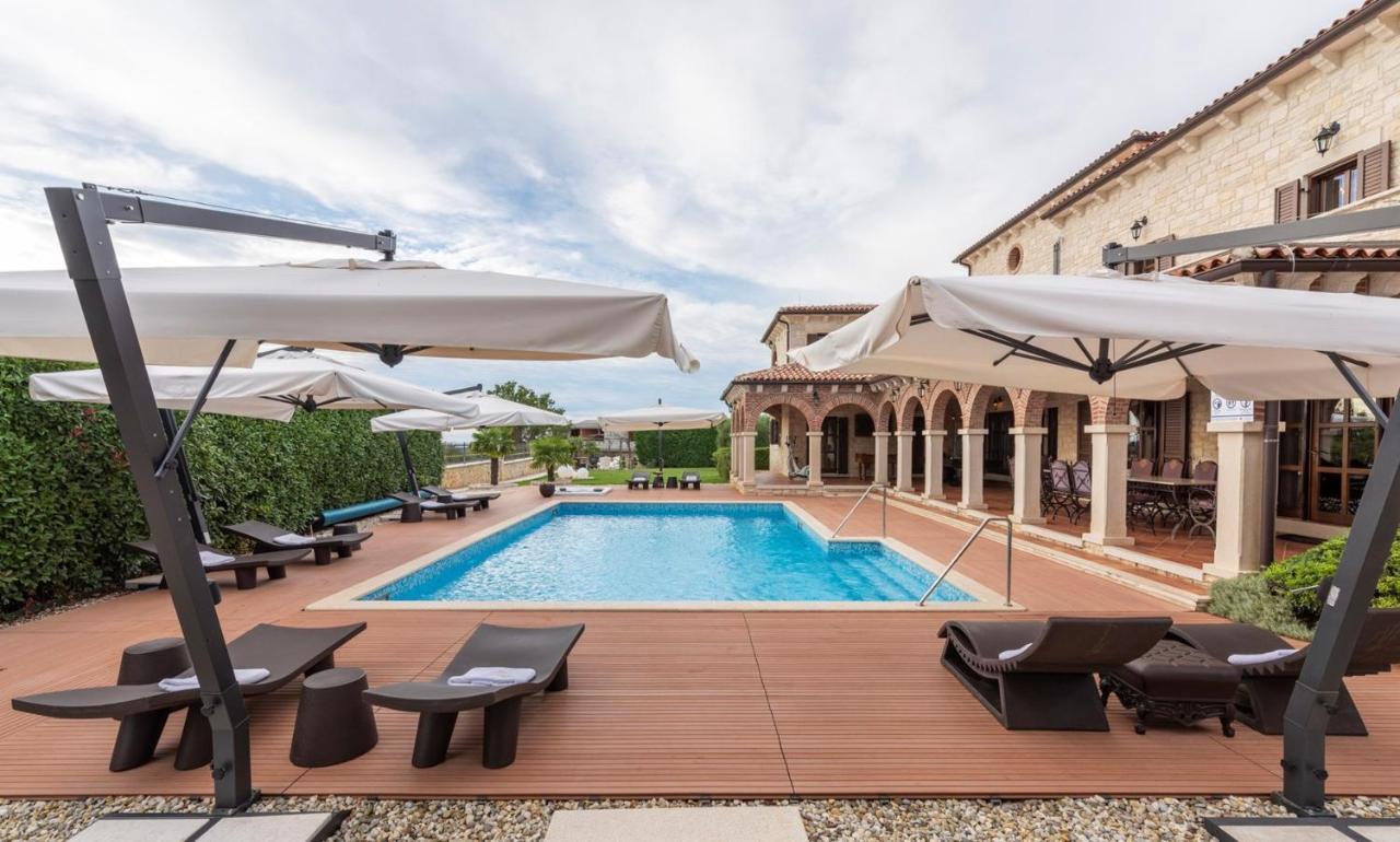Villa Carolus-Luxurious Istrian Villa Barat  المظهر الخارجي الصورة