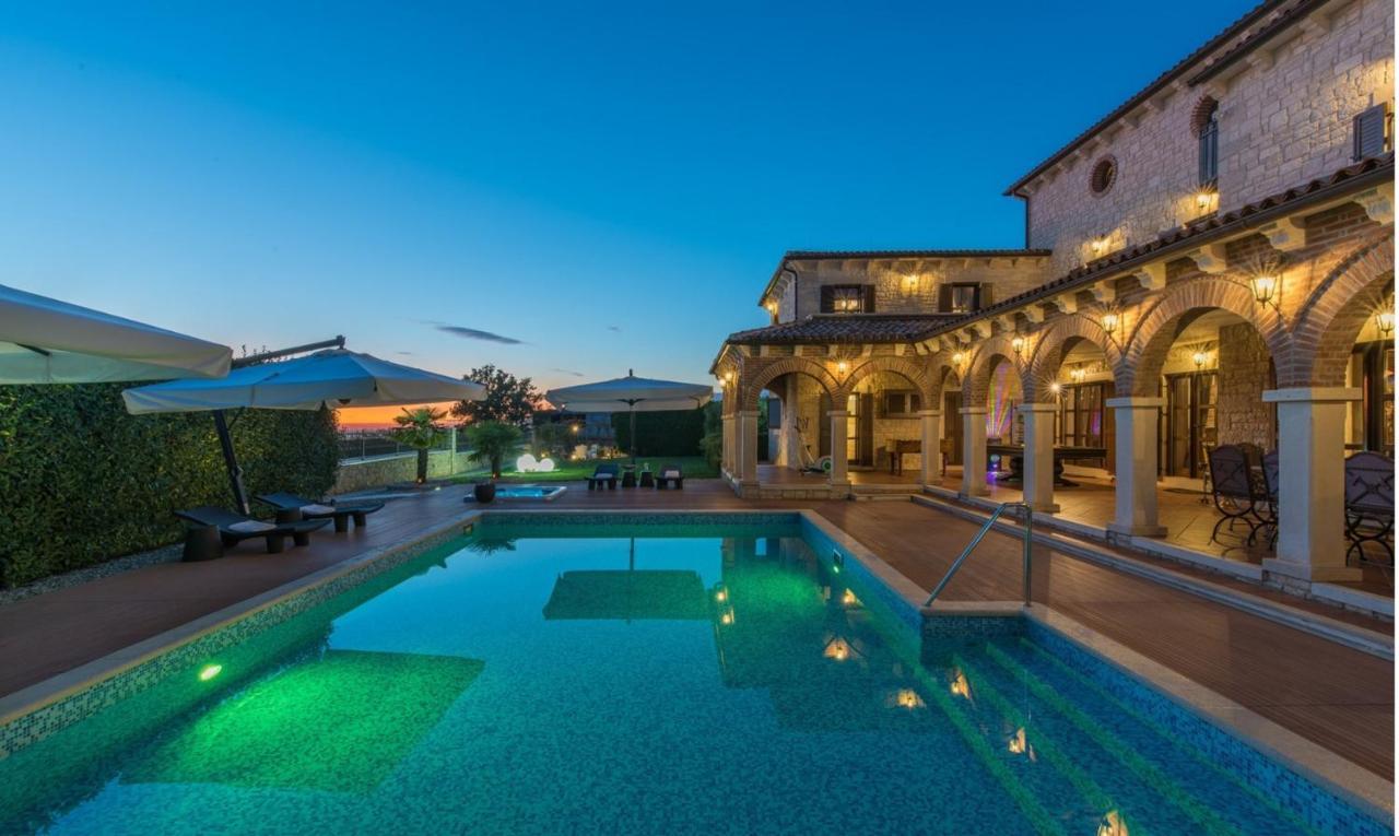 Villa Carolus-Luxurious Istrian Villa Barat  المظهر الخارجي الصورة