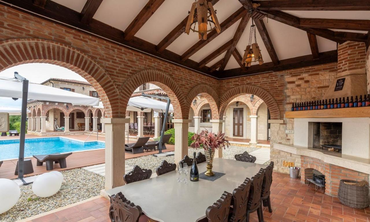 Villa Carolus-Luxurious Istrian Villa Barat  المظهر الخارجي الصورة
