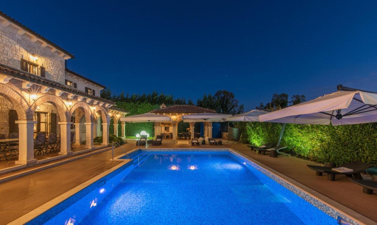 Villa Carolus-Luxurious Istrian Villa Barat  المظهر الخارجي الصورة