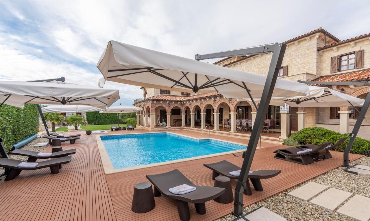 Villa Carolus-Luxurious Istrian Villa Barat  المظهر الخارجي الصورة