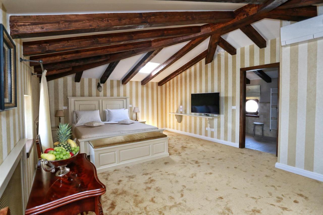 Villa Carolus-Luxurious Istrian Villa Barat  المظهر الخارجي الصورة