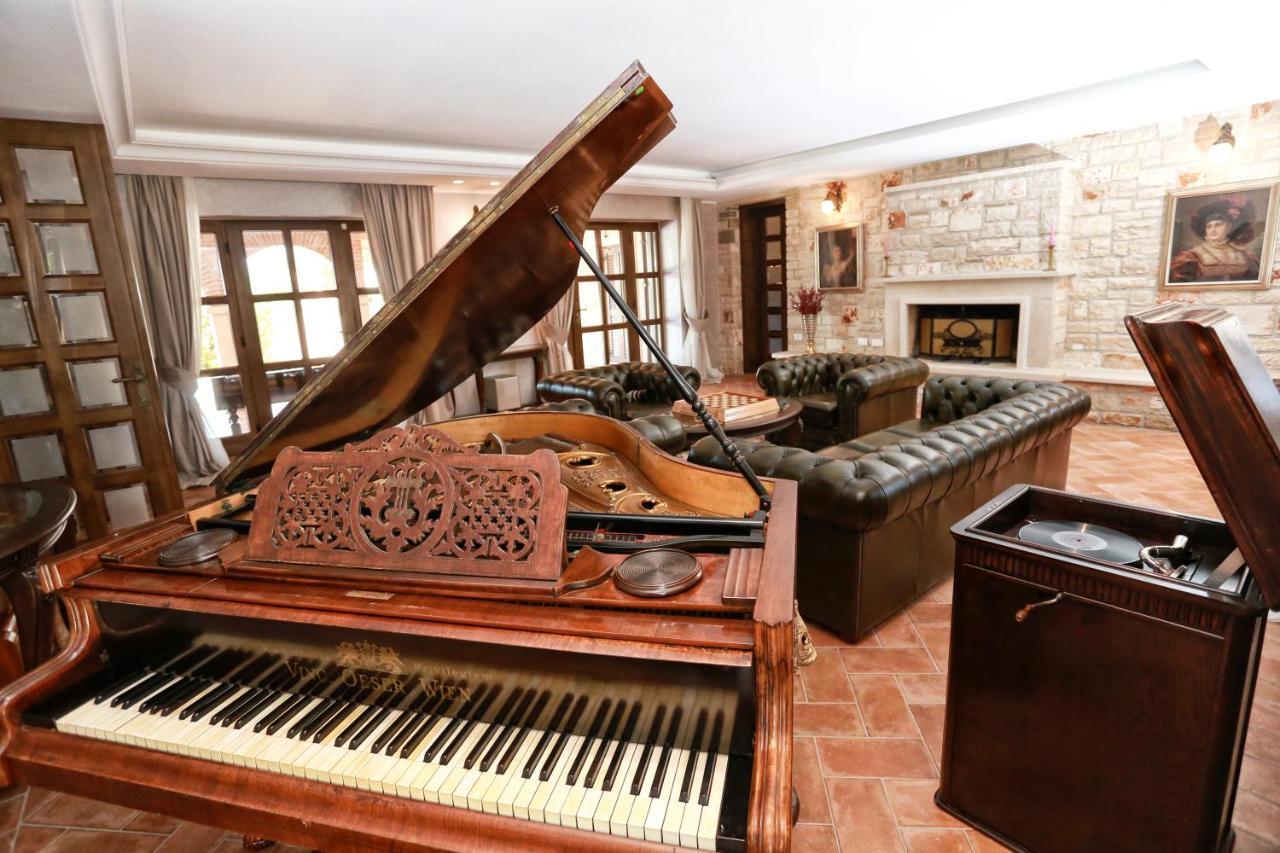 Villa Carolus-Luxurious Istrian Villa Barat  المظهر الخارجي الصورة
