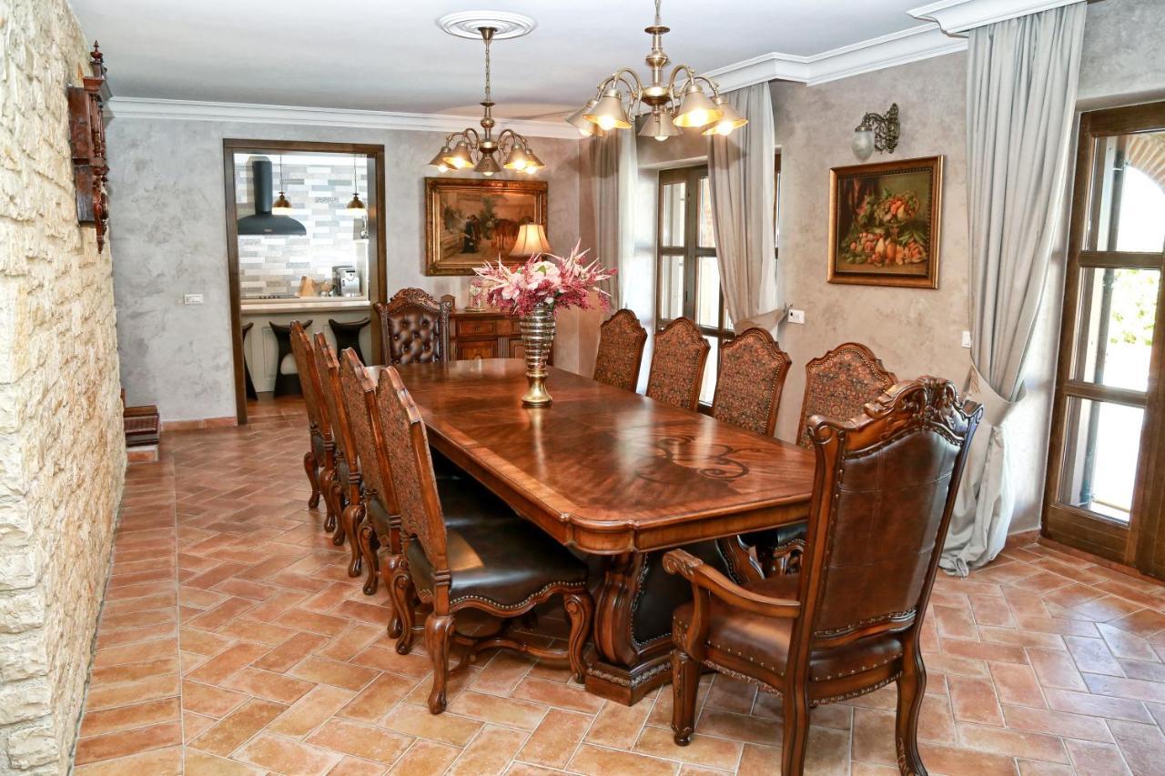 Villa Carolus-Luxurious Istrian Villa Barat  المظهر الخارجي الصورة