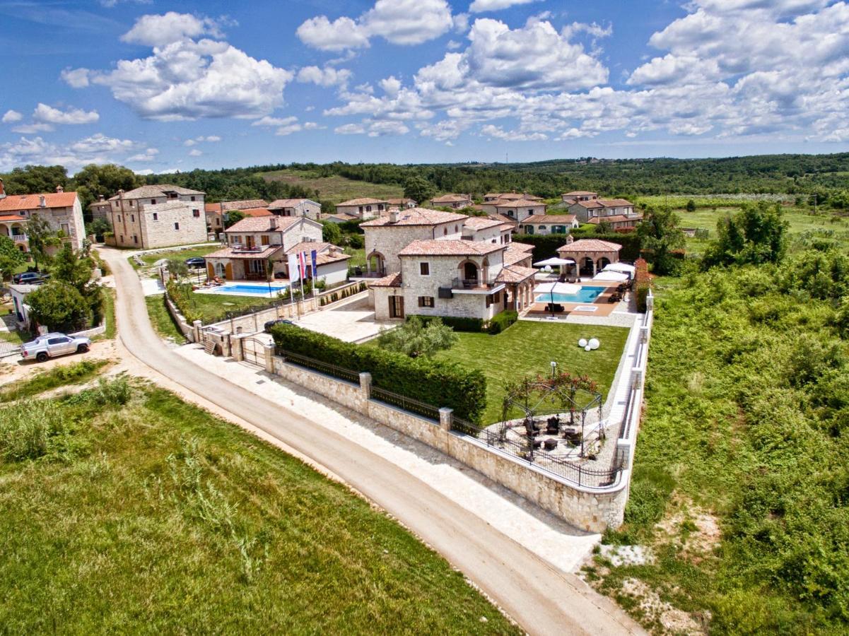 Villa Carolus-Luxurious Istrian Villa Barat  المظهر الخارجي الصورة